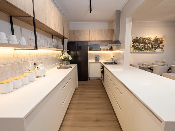 3 Bedroom Flat & Apartment