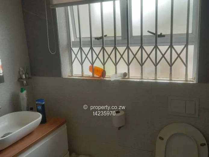 Queensdale spacious 3 bed cottage to Rent 