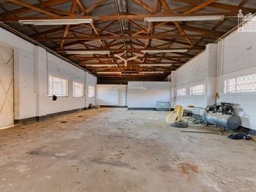 Warehouse & Factory