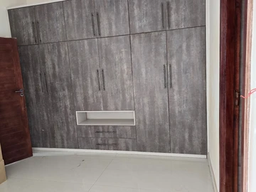 3 Bedroom Flat & Apartment