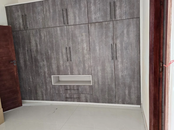 3 Bedroom Flat & Apartment
