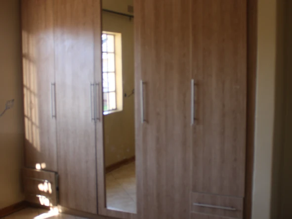 2 Bedroom Flat & Apartment