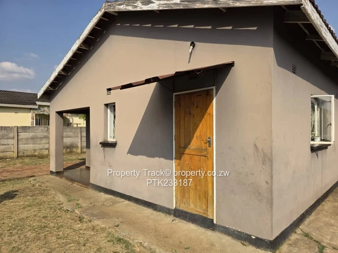 A neat and solid house!