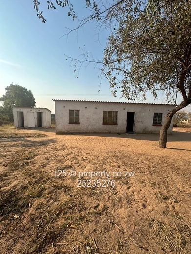 Chinhoyi Industrial Workshop for Sale