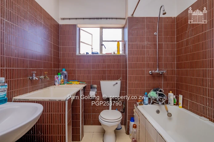 A Lovely 2 Bed Apartment In Marlborough Heights (Sole Mandate)