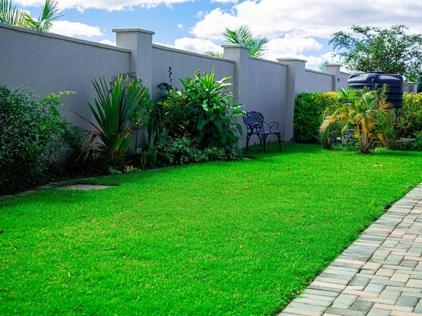 3 Bedroom Flat & Apartment