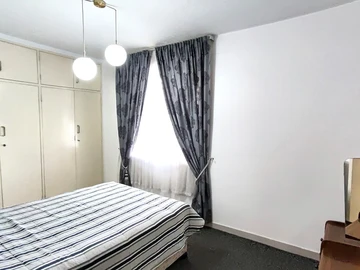 3 Bedroom Flat & Apartment