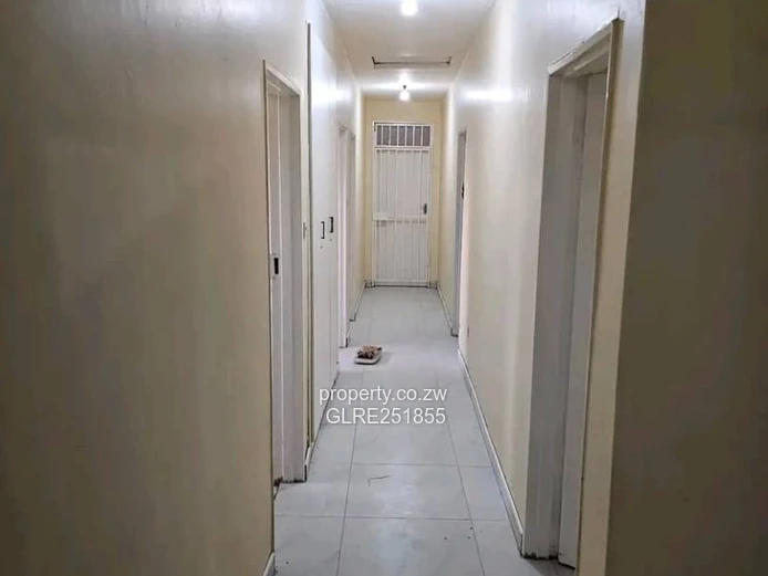 Marlborough 4-Bed Home with Modern Kitchen & Borehole