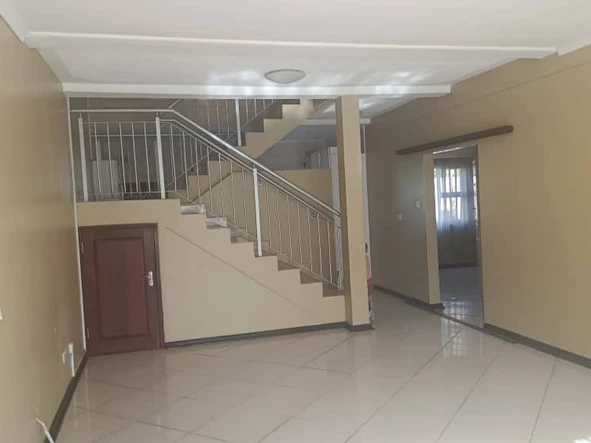 3 Bedroom Flat & Apartment