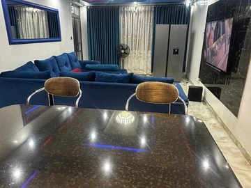 3 Bedroom Flat & Apartment