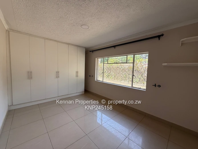 Spacious family home with attached 3 bedroom cottage