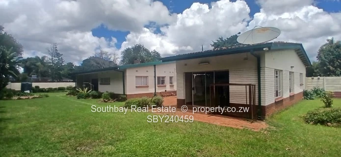 Alex Park commercial property to let