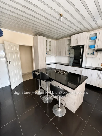 Spacious 7-bedroomed Home in a compex