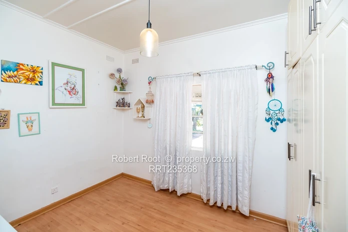 Spacious 6-Bedroom Family Home opposite Chisipite Snr School – Chisipite