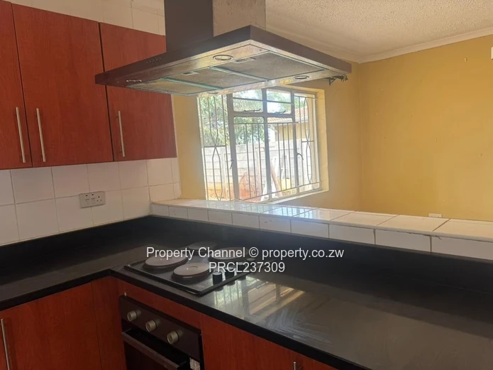 Spacious 3-Bed —Prime Location!