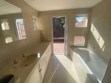 3 Bedroom Garden Flat