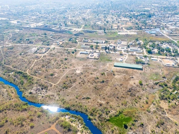 Commercial & Industrial Land