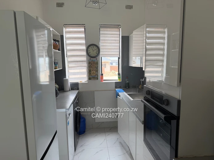 Wow 3 bed main en-suite walled and gated sitting on 516sqm (Sole Mandate)