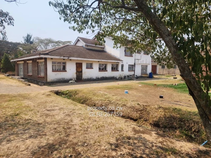 Brick 5-Bed Highlands Home with Large Garden & Borehole