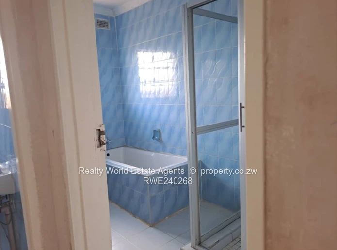 Rydale Ridge House For Sale With Deed (Sole Mandate)