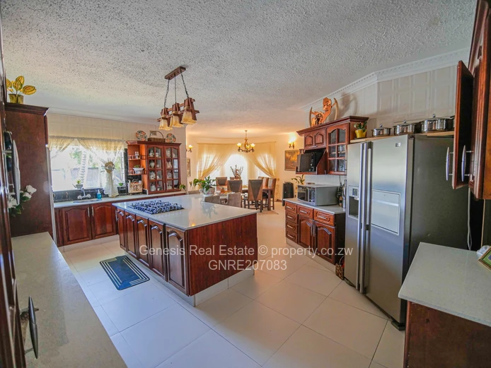 5 Bedroom House For Sale | Helensvale