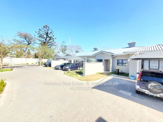 Exquisite 3 Bed Garden Flat In Greendale To Rent 