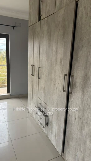 3bedroom apartment Groom bridge  (Sole Mandate)