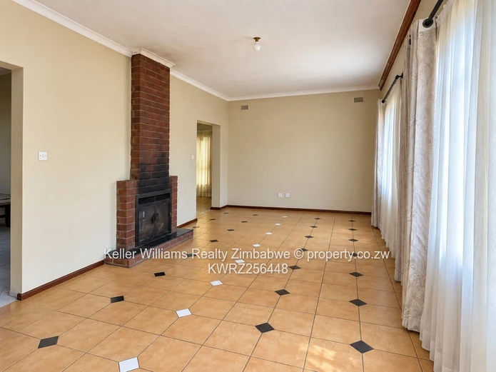 Spacious, split-level family home on scenic Manyonga Close, Glen Lorne (Sole Mandate)