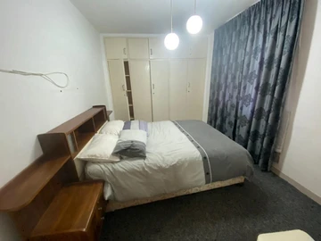 3 Bedroom Flat & Apartment