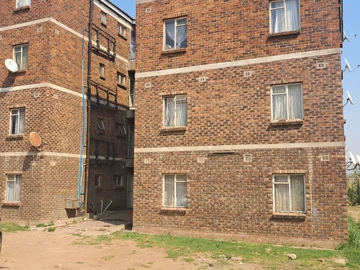 2 Bedroom Flat & Apartment