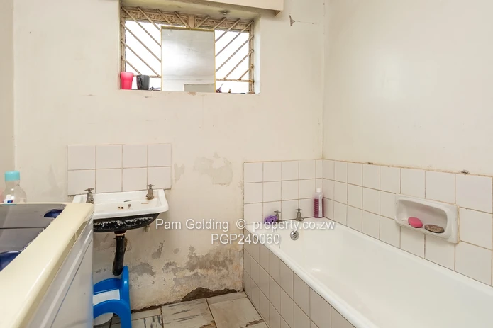 Neat cosy house for sale