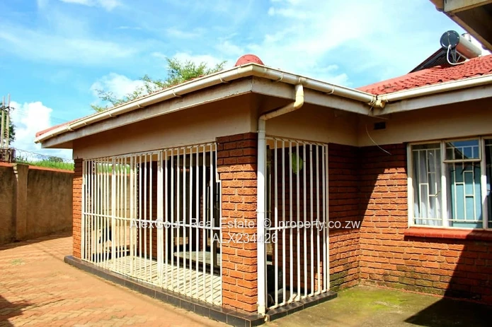 Big & Spacious 5 Bed House For Sale!