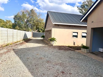 3 Unit Townhouse Complex