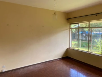 2 Bedroom Flat & Apartment