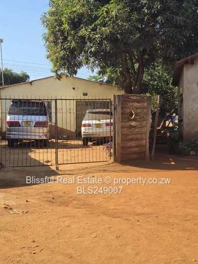 4 Bedroom house for sale in kuwadzana 5