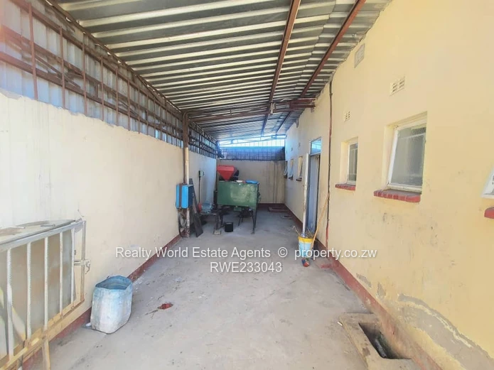 For Sale: Versatile Commercial Property – Unit G, Chitungwiza (Behind Makoni Shopping Centre)
