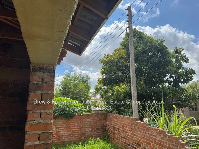 Unfinished 4-Bed House with Deed, Double Garage Zimre Park $75k (Sole Mandate)