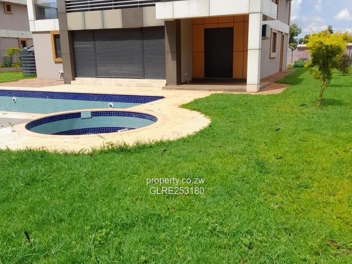 Modern 5-Bed House with Pool & Borehole in Mount Pleasant