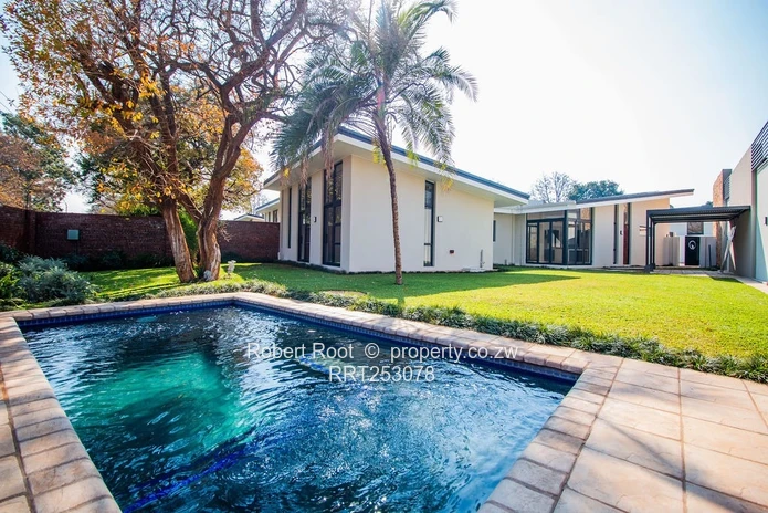 NEWLANDS - EXCEPTIONAL TOWNHOUSE (with Pool)