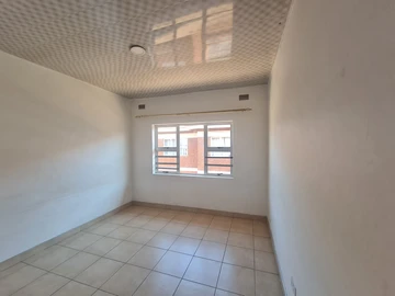 3 Bedroom Flat & Apartment