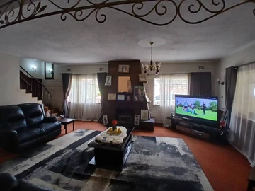 5 Bedroom House