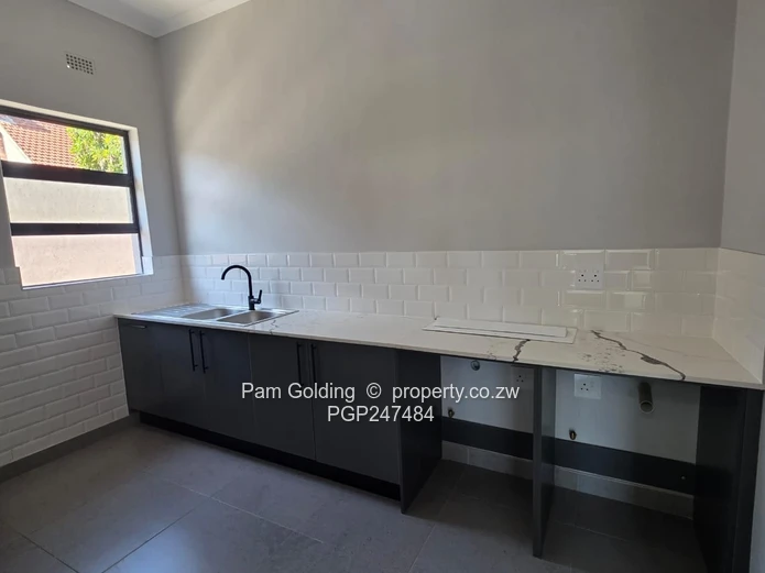 Sleek & Stylish 3 Bedroom Ensuite Residence