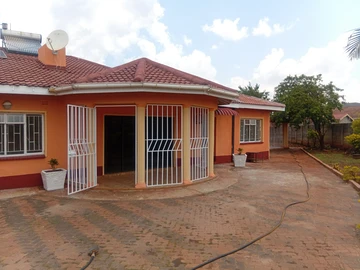 5 Bedroom House