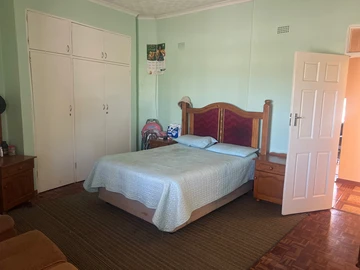 Farm & Agricultural Land