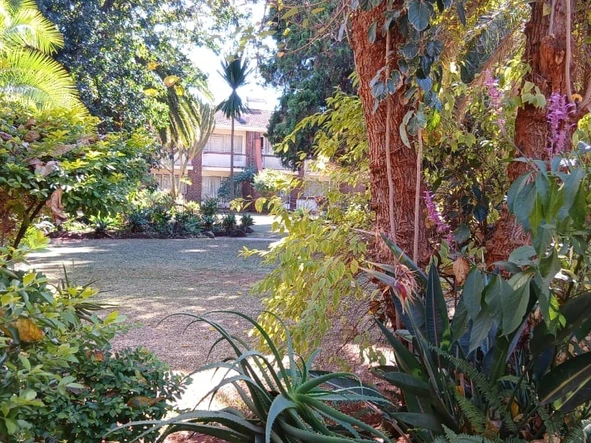 3 Bedroom Flat & Apartment