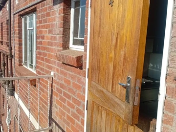 3 Bedroom Flat & Apartment