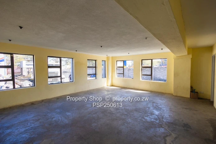 Location, Location, Spacious Warehouse!
