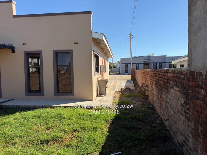 Arlington 4-Bed Townhouse Complex - Solar & 24hr Security