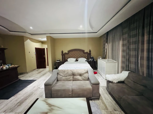 7 Bedroom Townhouse Complex