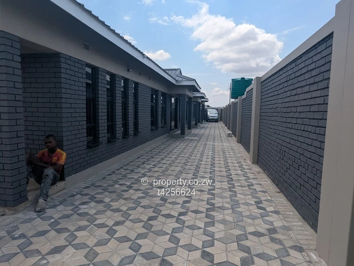 Madokero Estate 2 bedroom apartment to rent  (Sole Mandate)